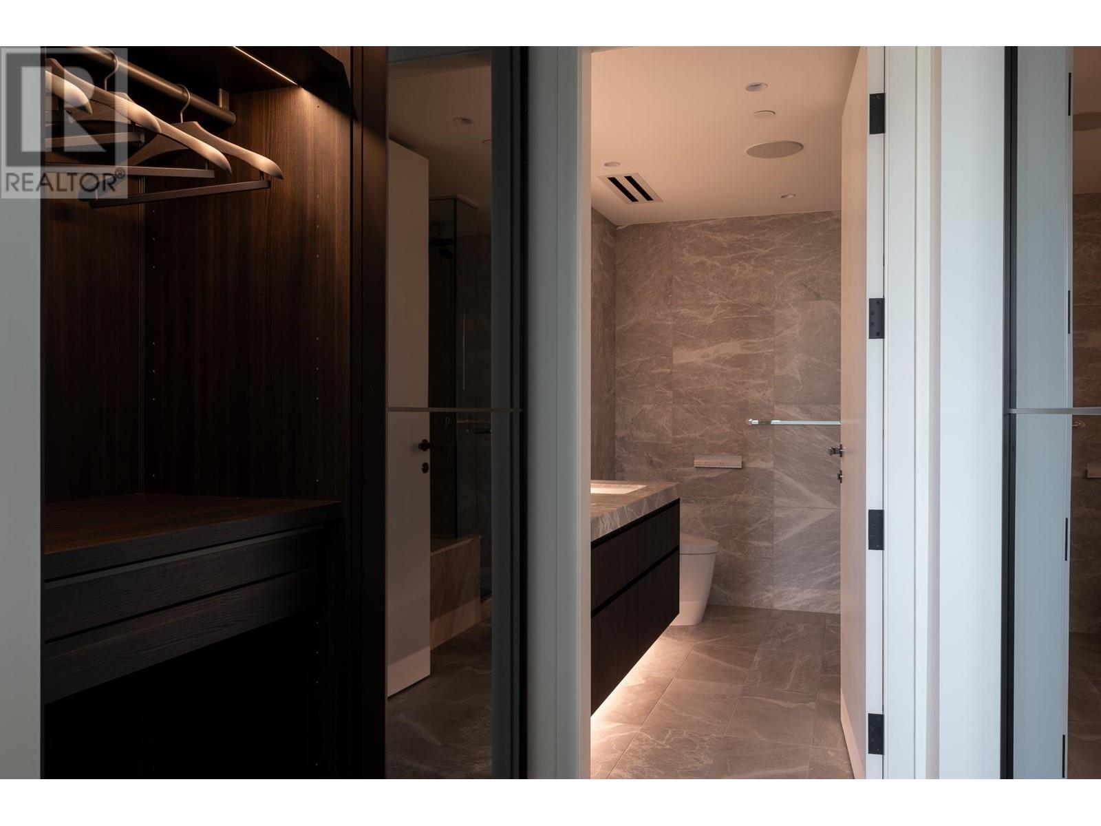 Listing Picture 16 of 39 : 406 1601 QUEBEC STREET, Vancouver / 溫哥華 - 魯藝地產 Yvonne Lu Group - MLS Medallion Club Member