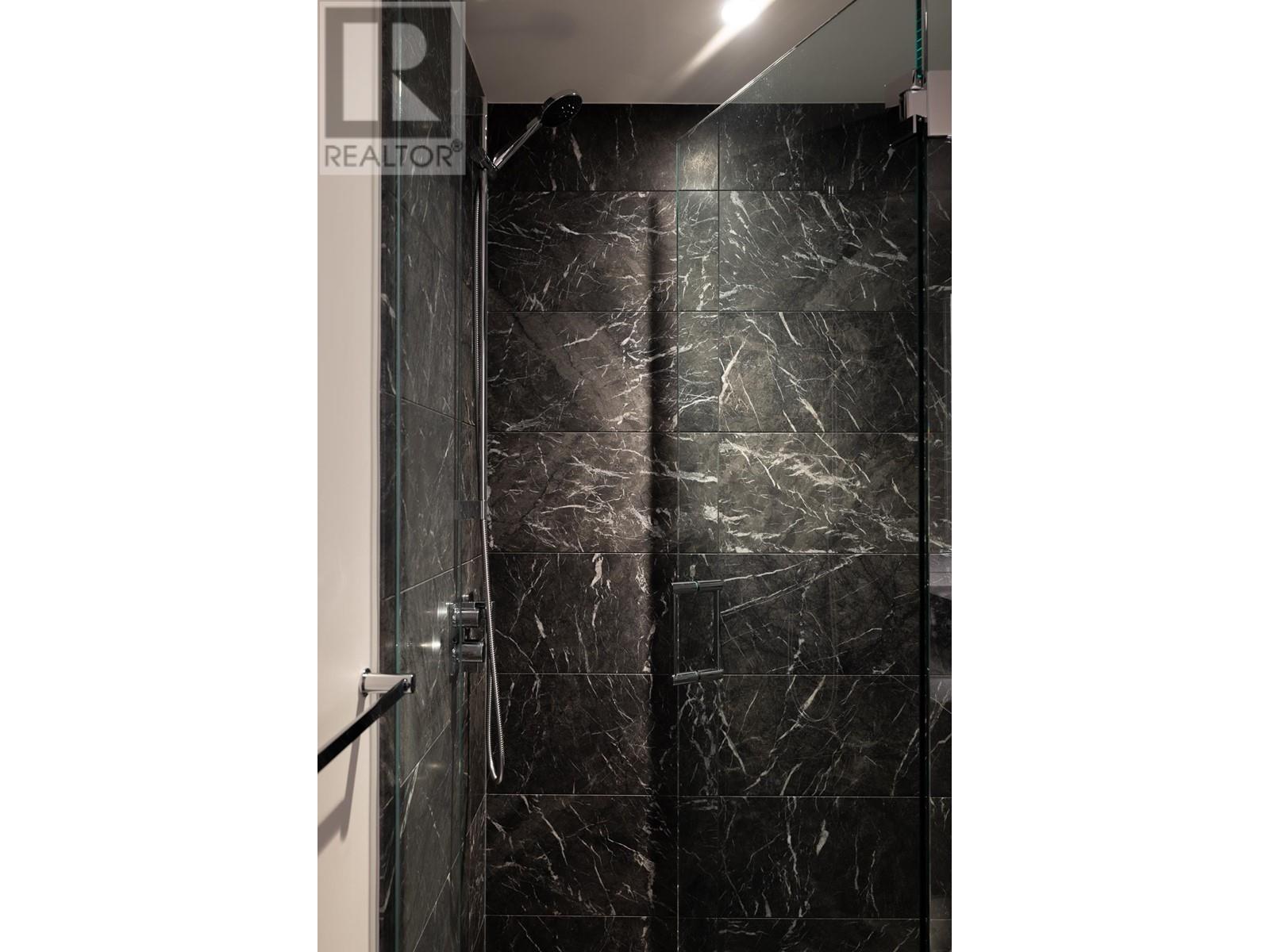 Listing Picture 26 of 39 : 406 1601 QUEBEC STREET, Vancouver / 溫哥華 - 魯藝地產 Yvonne Lu Group - MLS Medallion Club Member