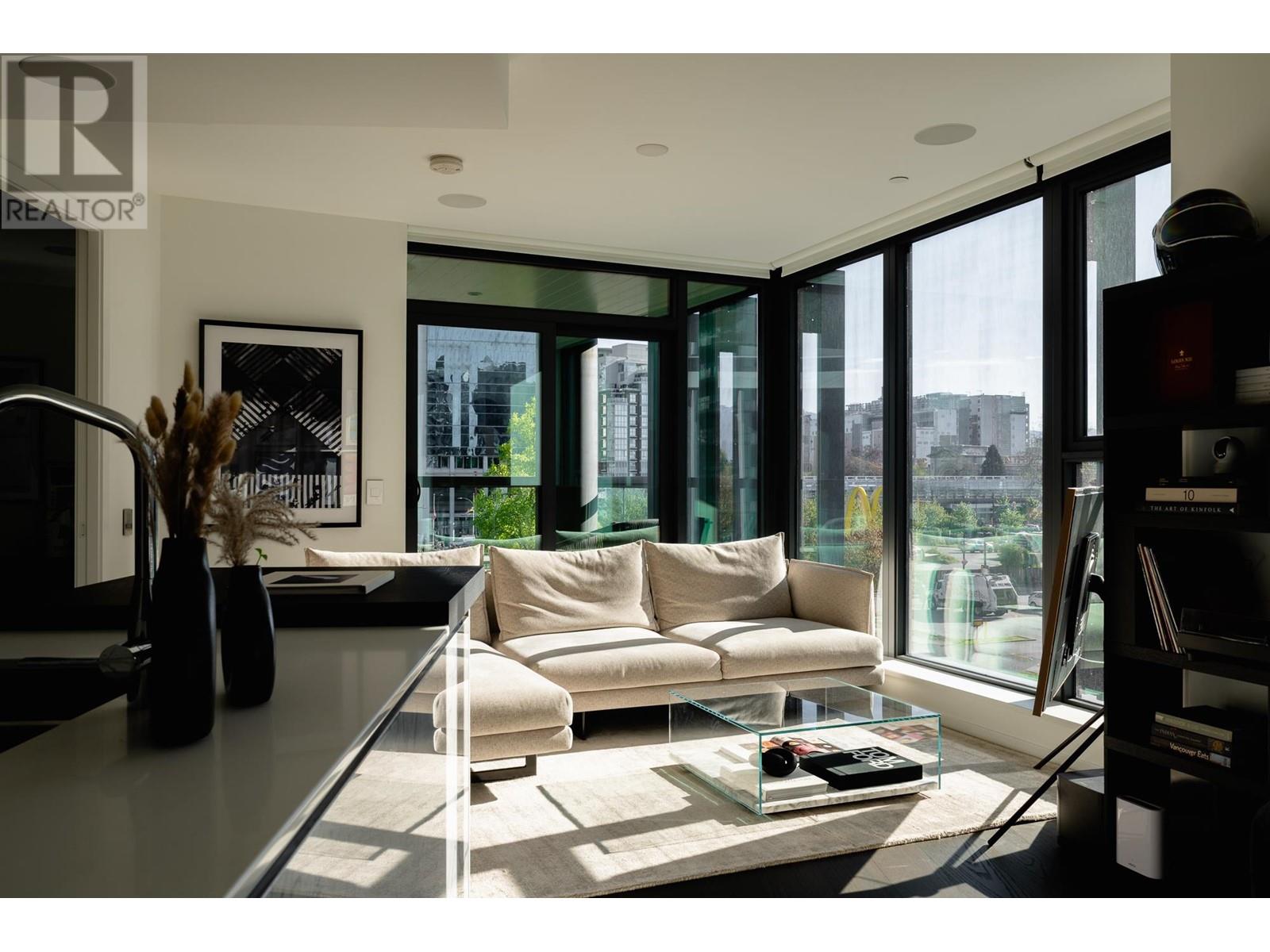 Listing Picture 11 of 39 : 406 1601 QUEBEC STREET, Vancouver / 溫哥華 - 魯藝地產 Yvonne Lu Group - MLS Medallion Club Member