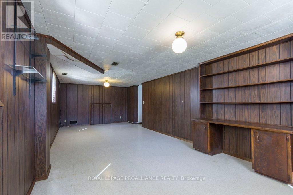 41 Parkdale Drive, Belleville, Ontario  K8P 2P3 - Photo 20 - X12147698