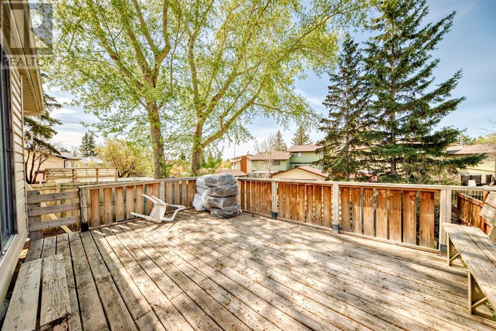 23 Edgedale Road, Calgary, Alberta  T3A 2P6 - Photo 21 - A2219902