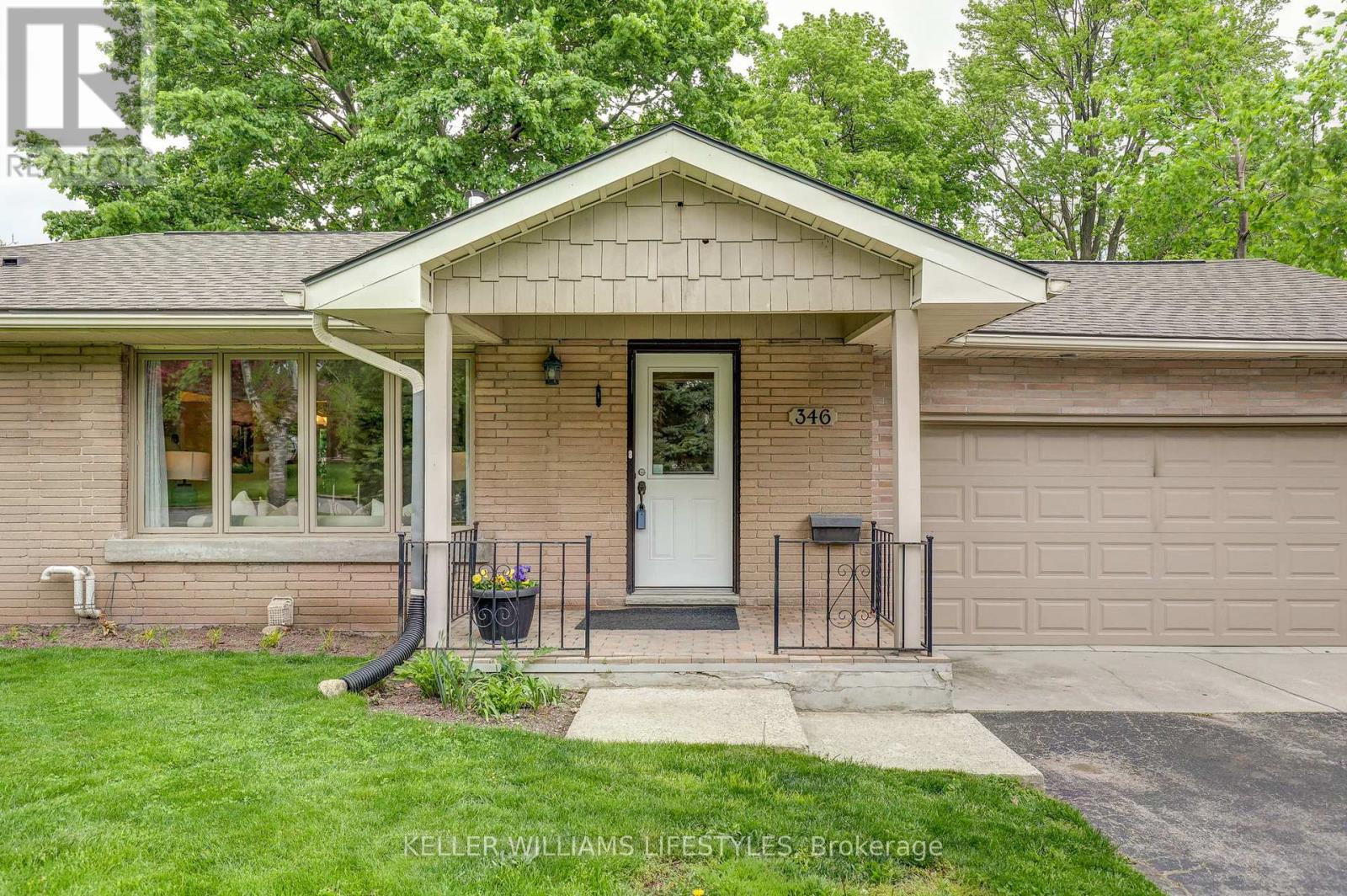 346 Glenrose Drive, London South, Ontario  N6K 2A8 - Photo 2 - X12146768