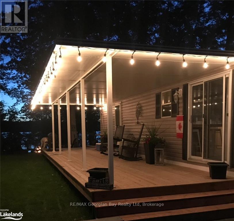 Property at 46 LAKESHORE ROAD image 3