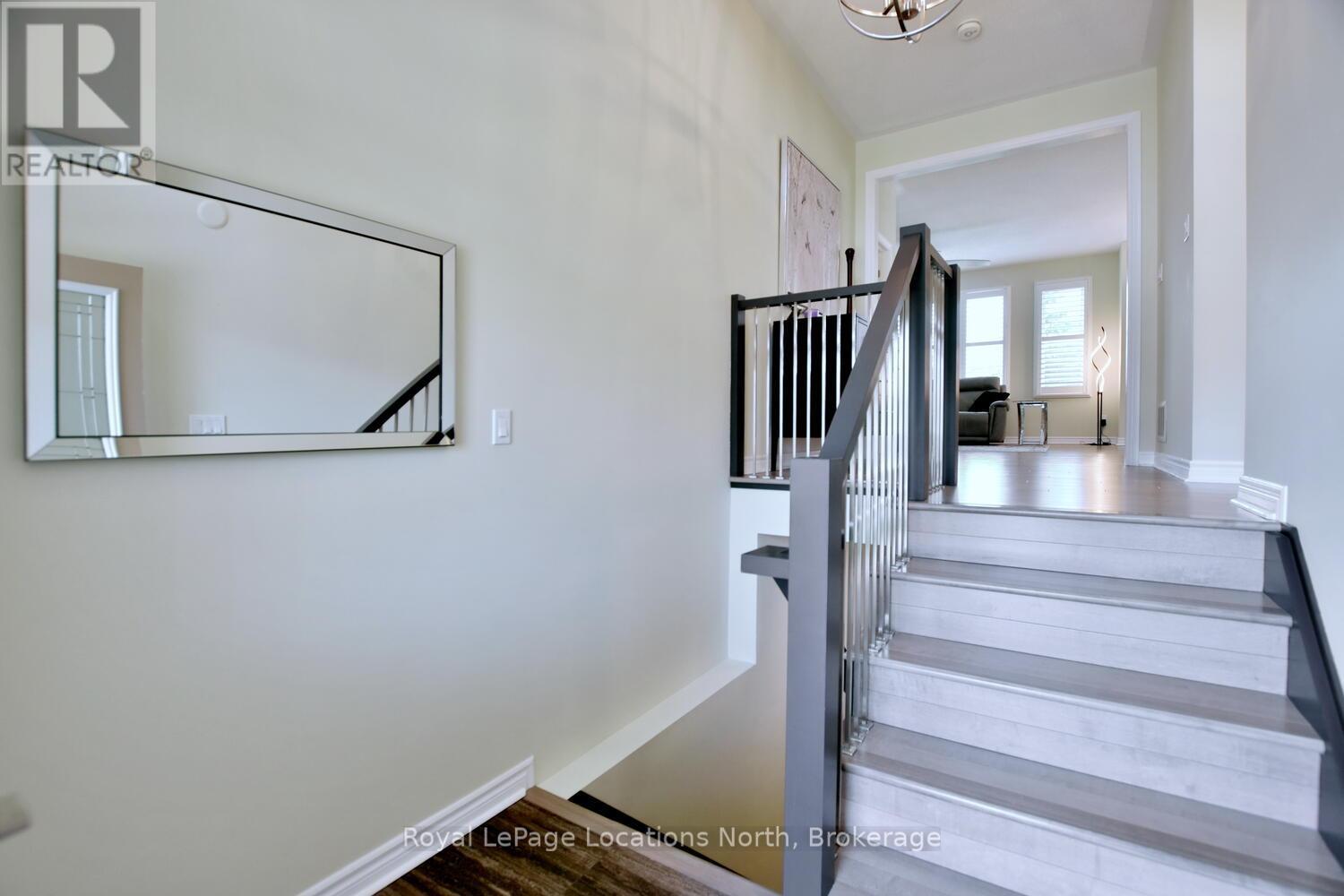 16 Starboard Circle, Wasaga Beach, Ontario  L9Z 0E9 - Photo 5 - S12147718