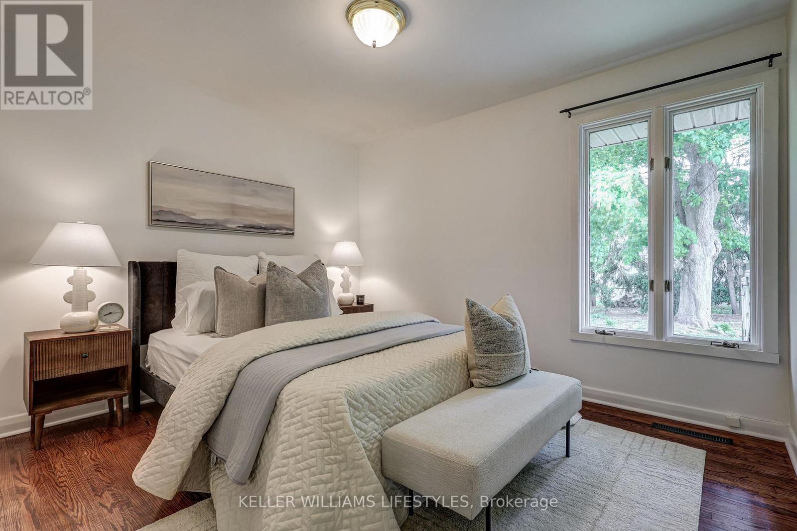 346 Glenrose Drive, London South, Ontario  N6K 2A8 - Photo 12 - X12146768