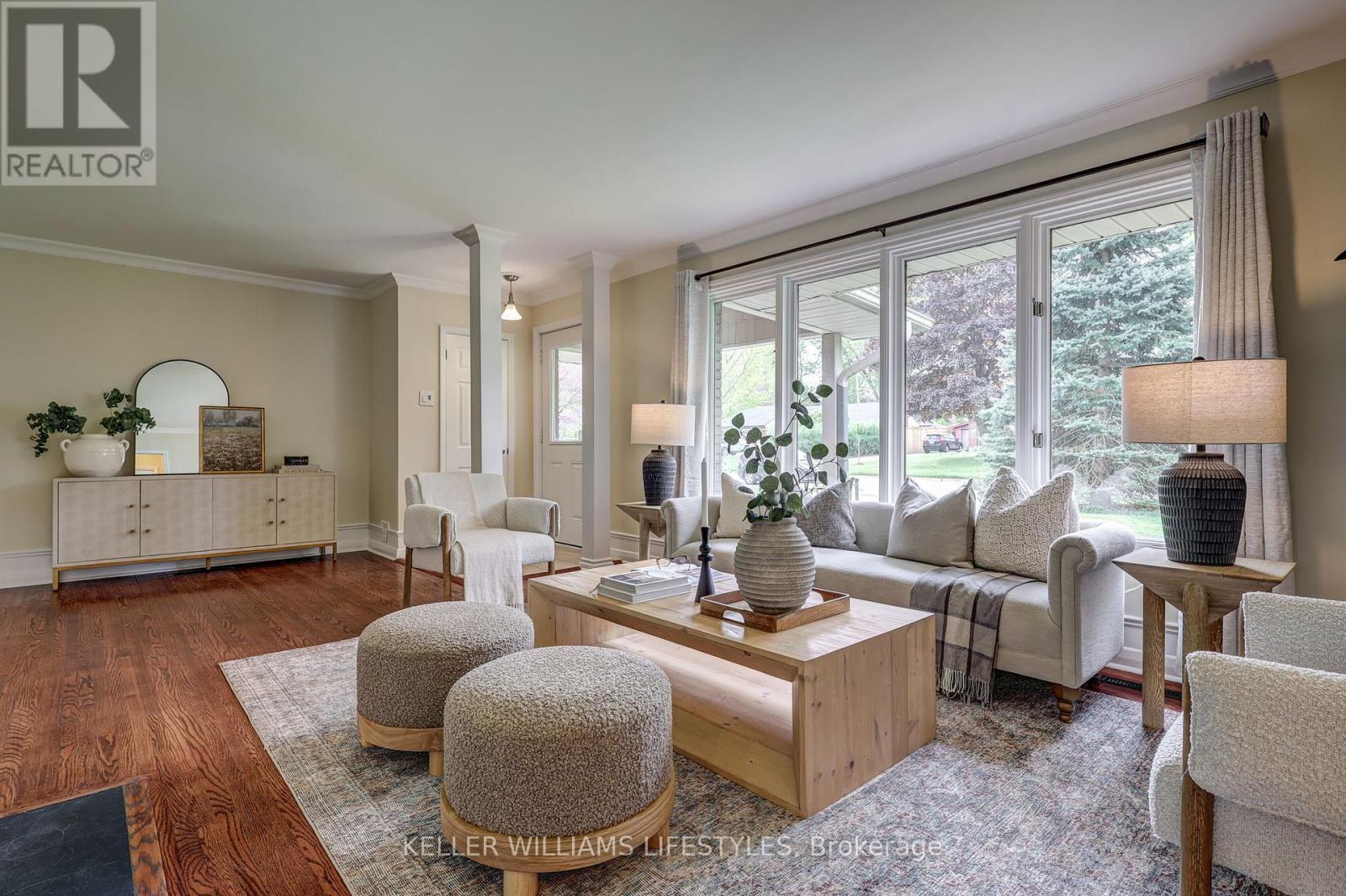 346 Glenrose Drive, London South, Ontario  N6K 2A8 - Photo 5 - X12146768
