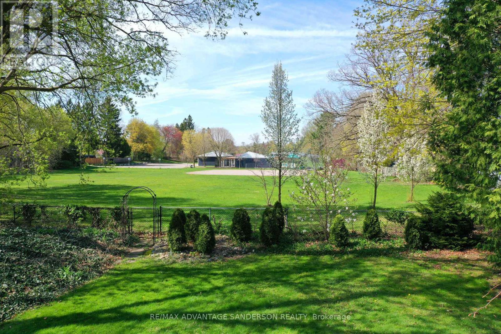 1313 Byron Baseline Road W, London South, Ontario  N6K 2E4 - Photo 7 - X12138200