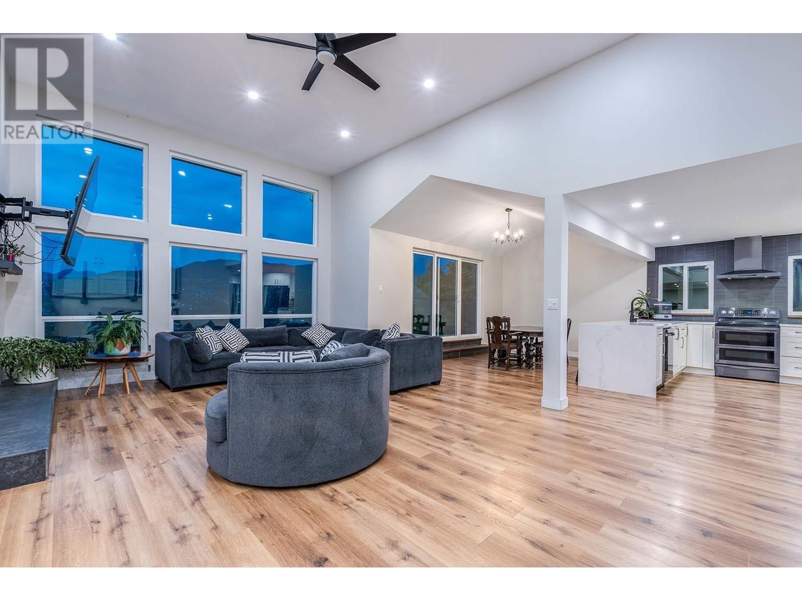3187 Mariner Way, Coquitlam, British Columbia  V3C 4M8 - Photo 6 - R3001743