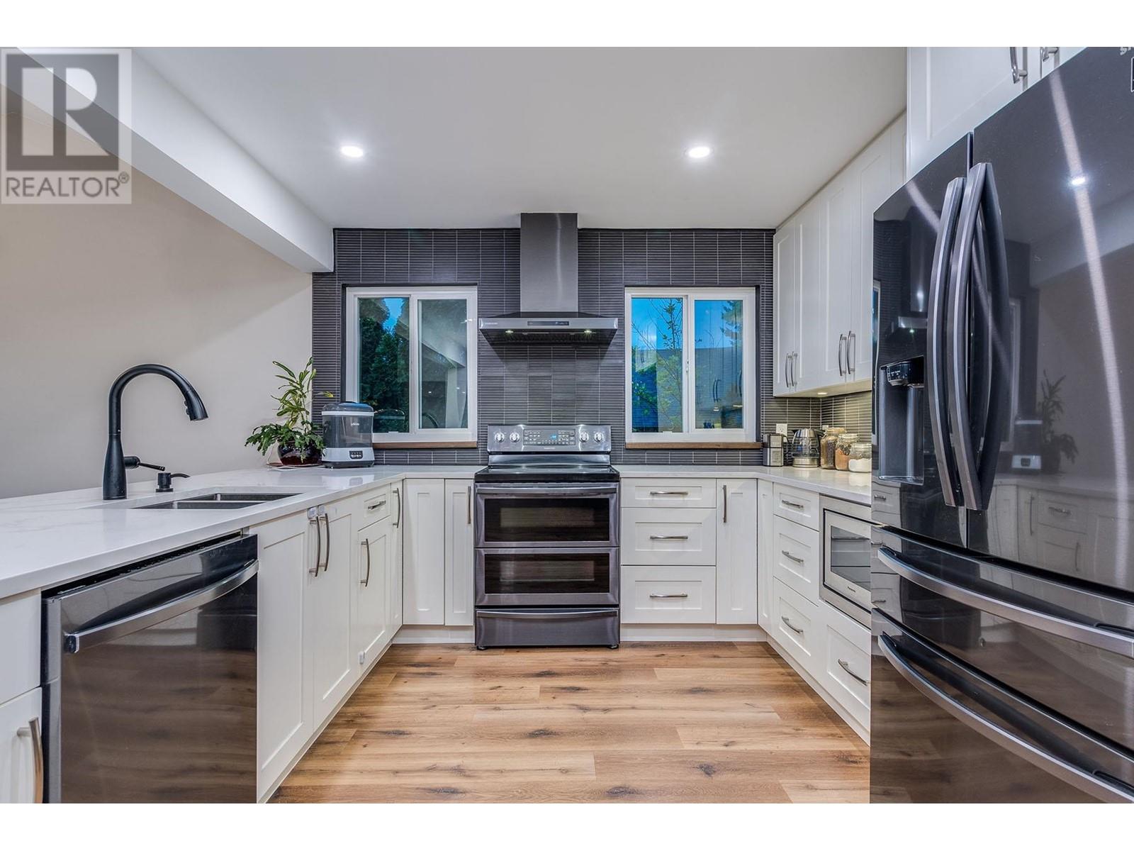 3187 Mariner Way, Coquitlam, British Columbia  V3C 4M8 - Photo 9 - R3001743