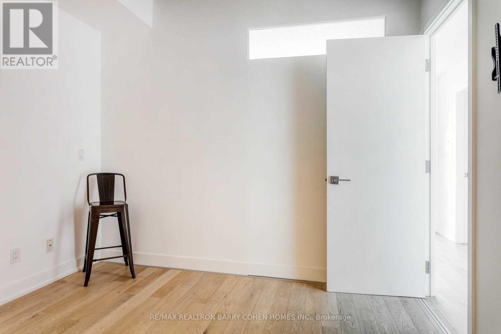 2011 - 20 Minowan Miikan Lane, Toronto, Ontario  M6J 0E5 - Photo 13 - C12147293