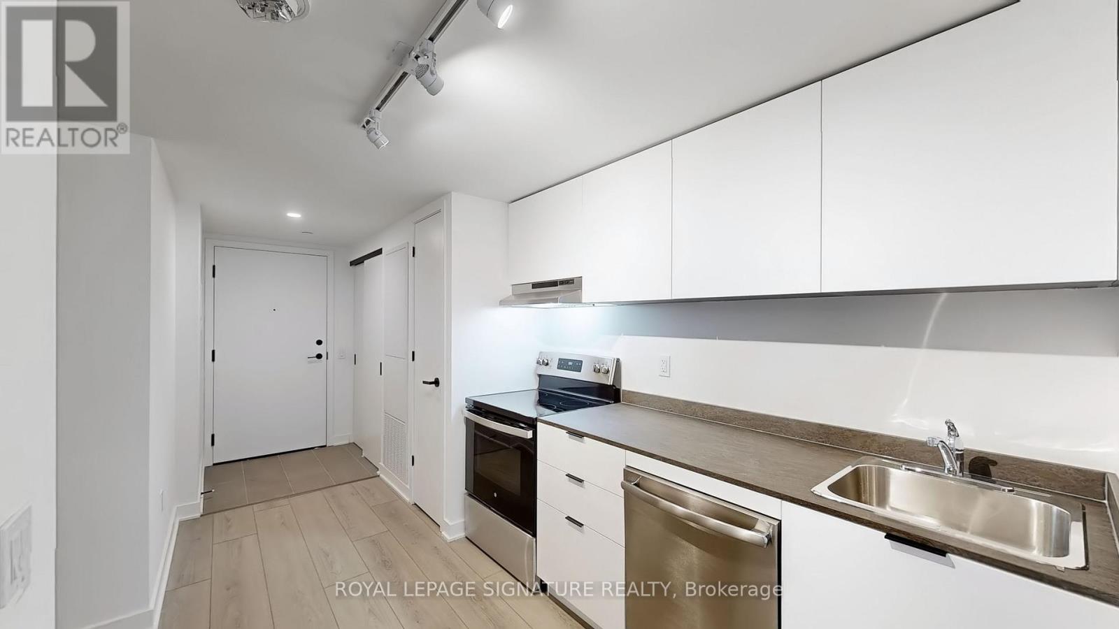 719 - 61 Charles Street E, Toronto, Ontario  M4Y 0K7 - Photo 3 - C12147324