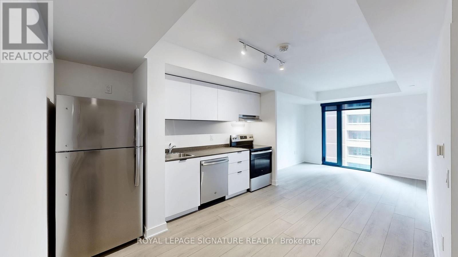 520 - 61 CHARLES STREET E, Toronto, Ontario