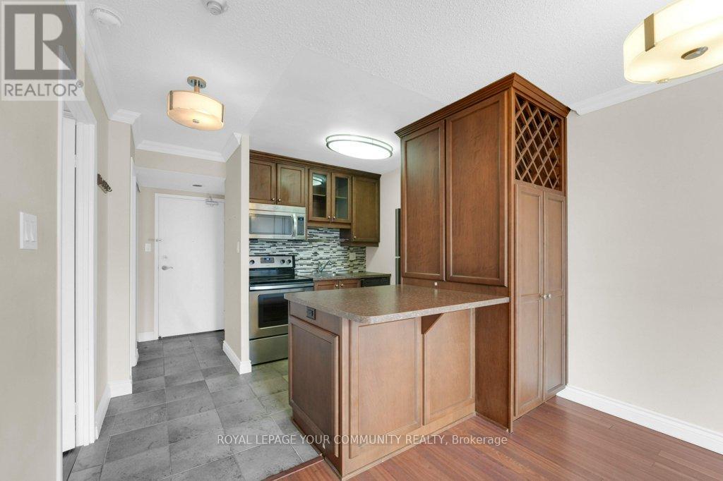 2512 - 633 Bay Street, Toronto, Ontario  M5G 2G4 - Photo 16 - C12147443