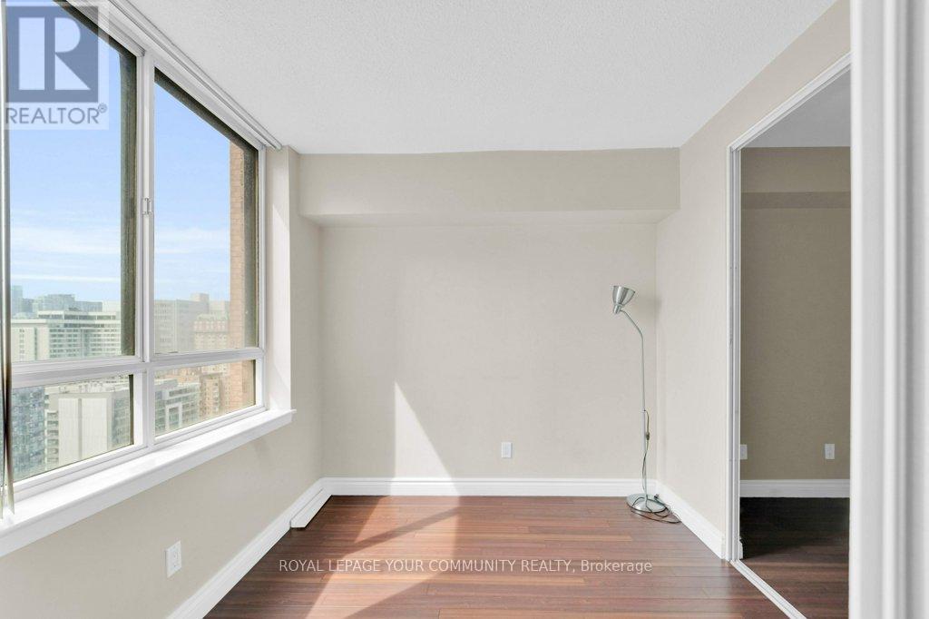 2512 - 633 Bay Street, Toronto, Ontario  M5G 2G4 - Photo 20 - C12147443