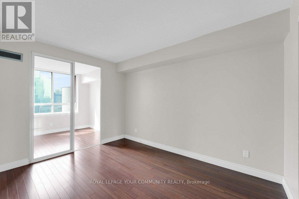 2512 - 633 Bay Street, Toronto, Ontario  M5G 2G4 - Photo 24 - C12147443