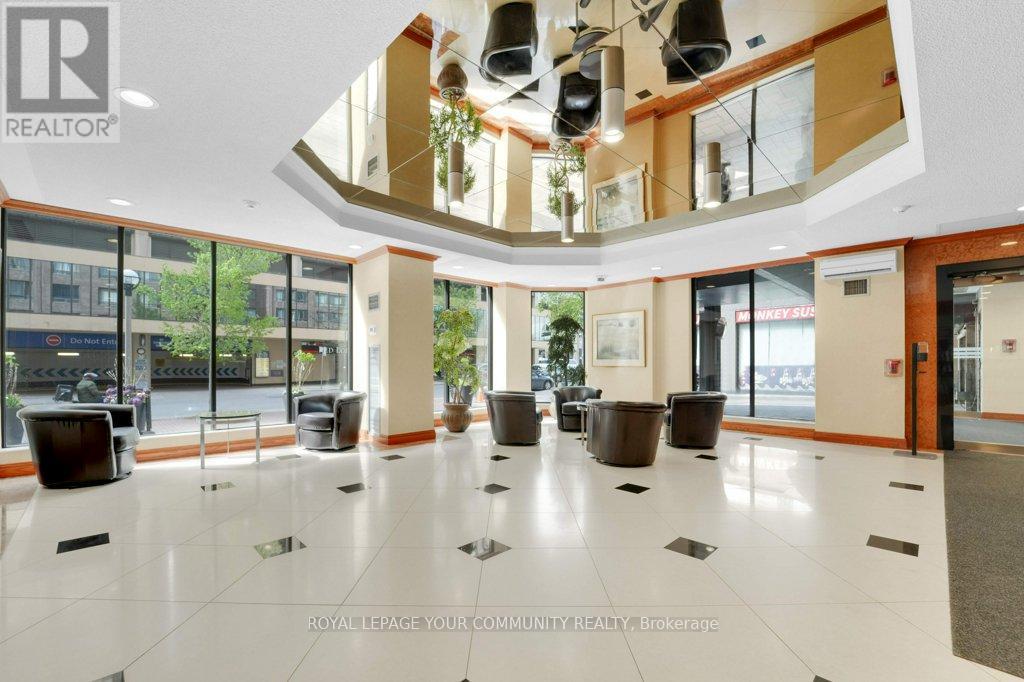 2512 - 633 Bay Street, Toronto, Ontario  M5G 2G4 - Photo 6 - C12147443