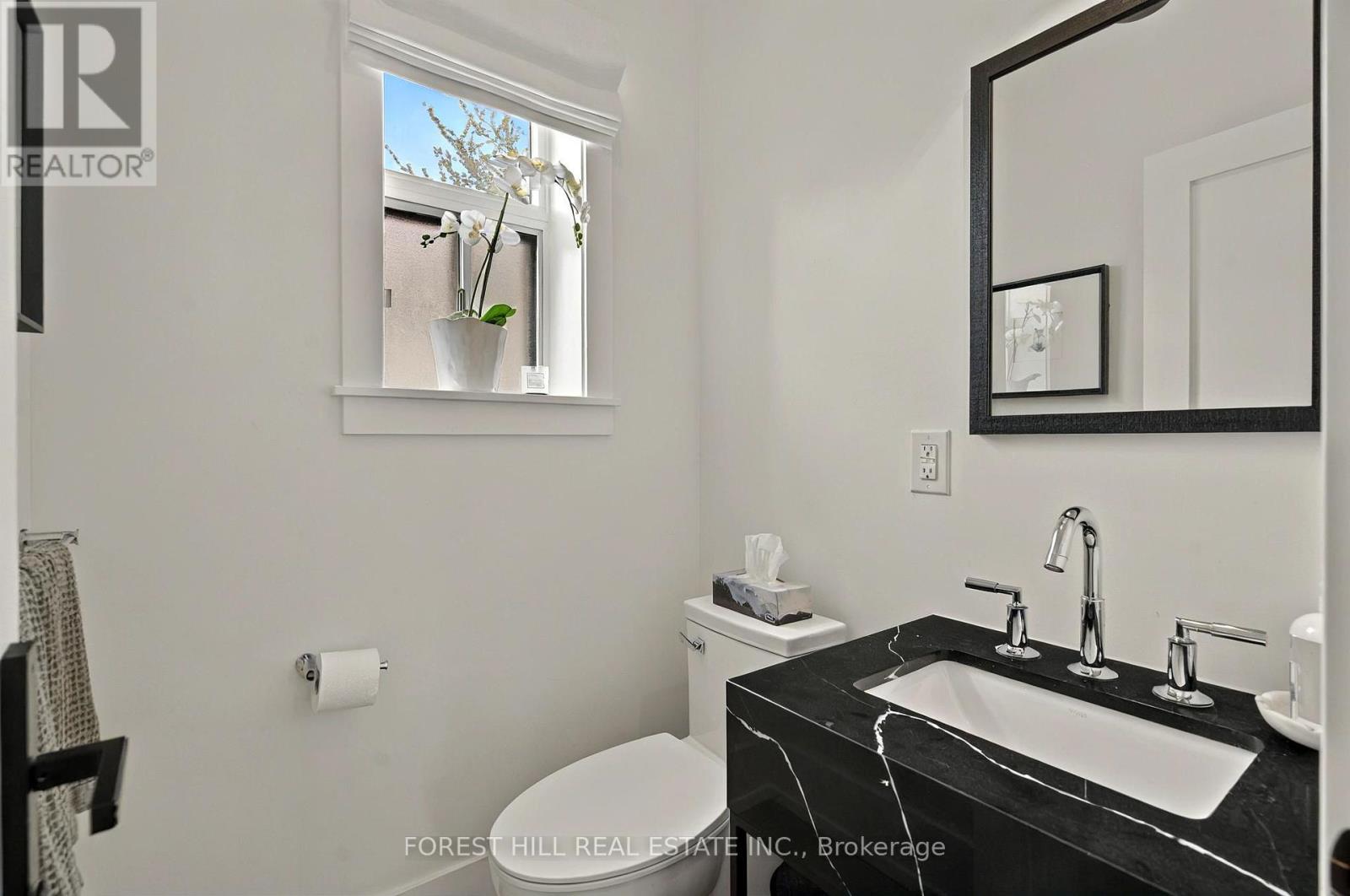 134 Tyrrel Avenue, Toronto, Ontario  M6G 2G5 - Photo 14 - C12147495