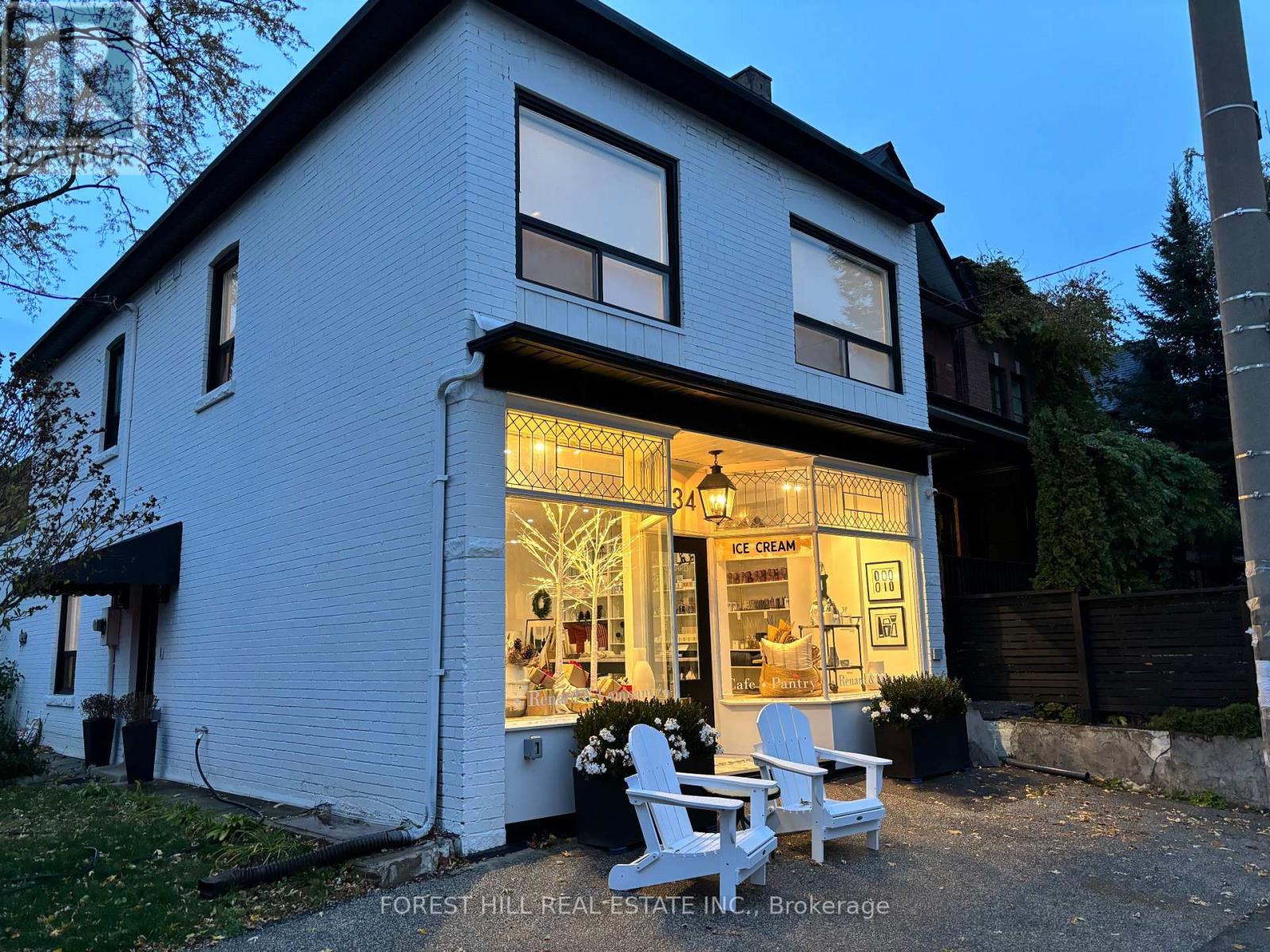 Property at 134 TYRREL AVENUE image 2