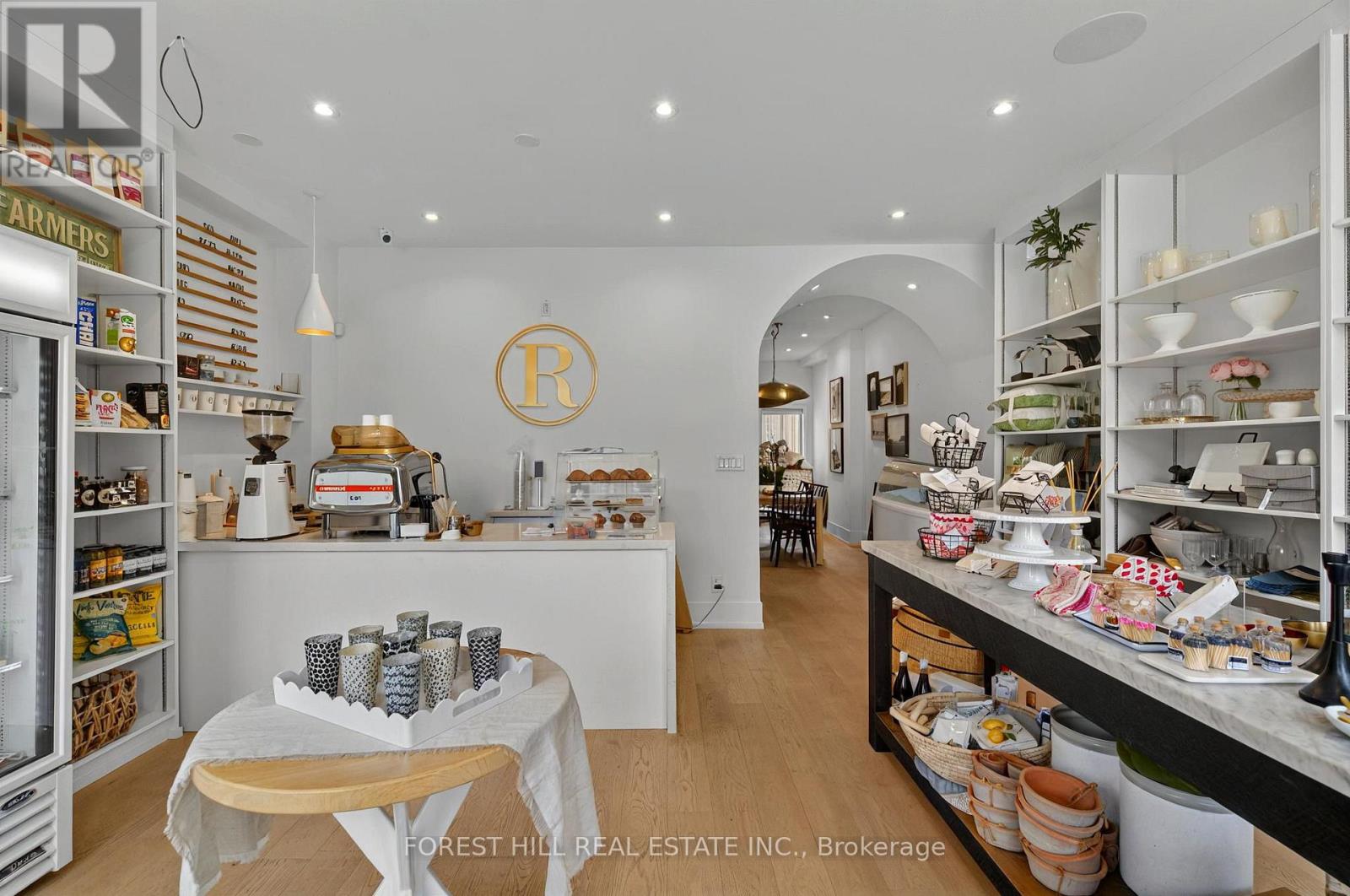 Property at 134 TYRREL AVENUE image 3