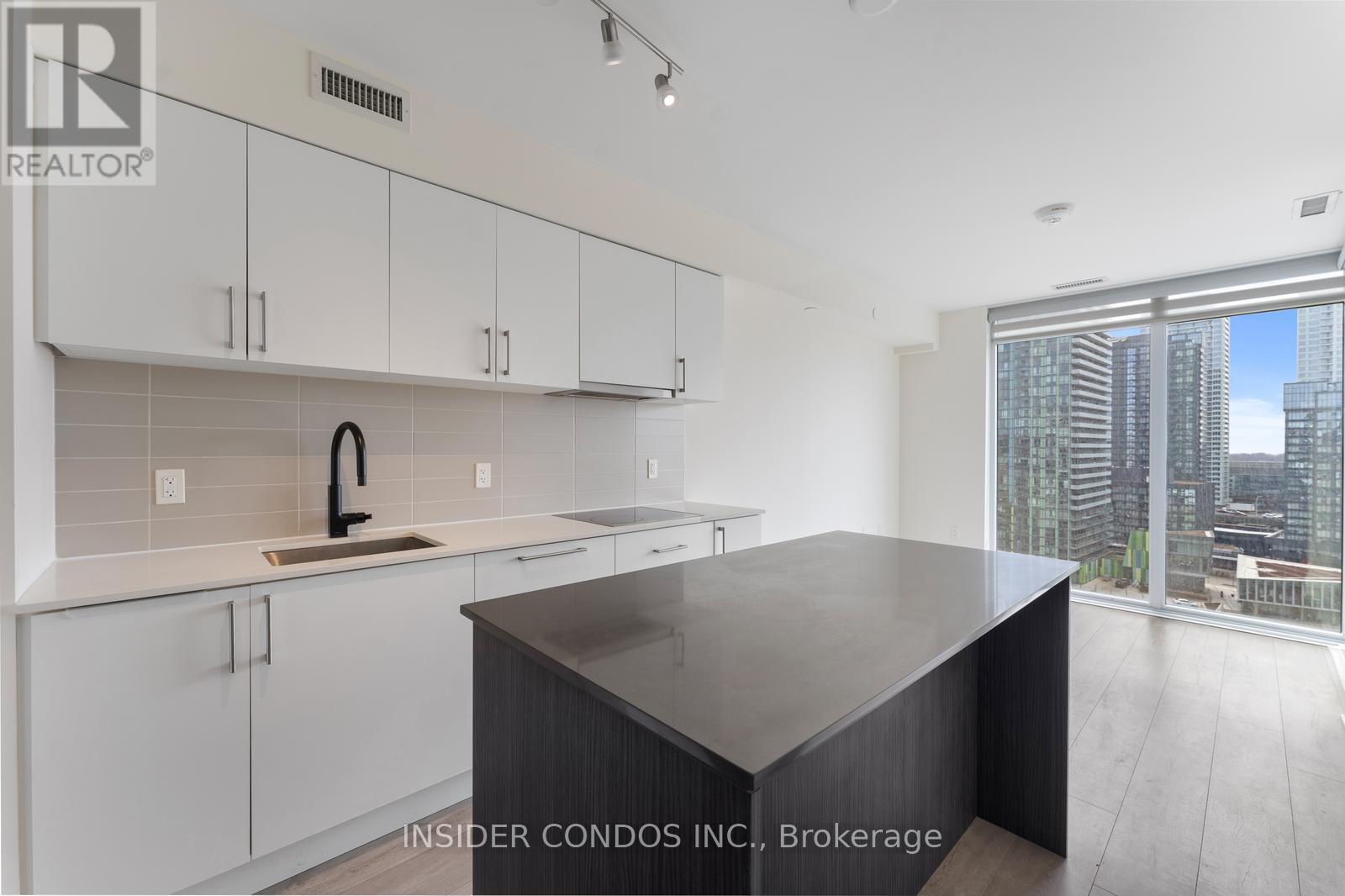 1203 - 27 Bathurst Street, Toronto, Ontario  M5V 0R1 - Photo 10 - C12147512