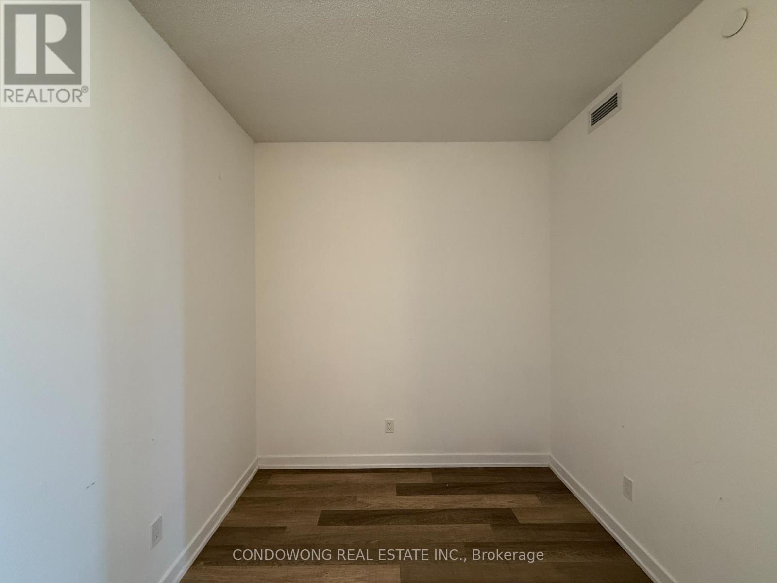 1202 - 181 Huron Street, Toronto (Kensington-Chinatown), Ontario  M5T 0C1 - Photo 5 - C12147558