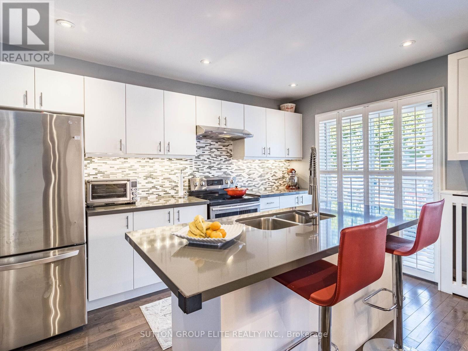 461 Donlands Avenue, Toronto, Ontario  M4J 3S4 - Photo 11 - E12147482