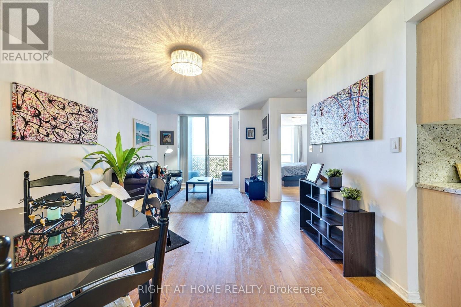 510 - 1733 Queen Street E, Toronto, Ontario  M4L 6S9 - Photo 11 - E12147561