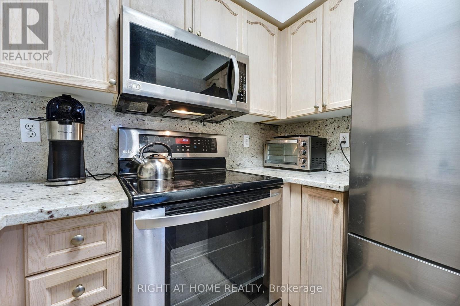 510 - 1733 Queen Street E, Toronto, Ontario  M4L 6S9 - Photo 16 - E12147561