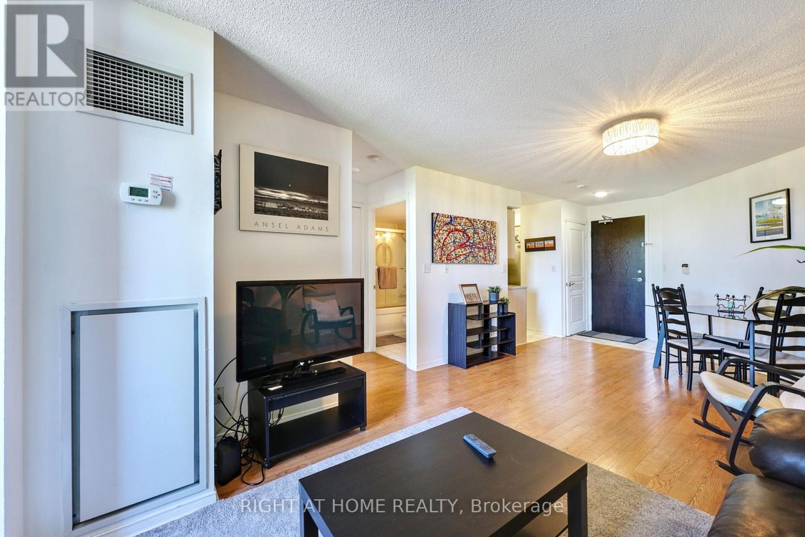 510 - 1733 Queen Street E, Toronto, Ontario  M4L 6S9 - Photo 6 - E12147561