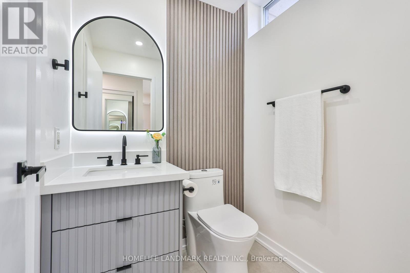 7 Brunel Court, Toronto, Ontario  M5V 3Y2 - Photo 15 - C12146108