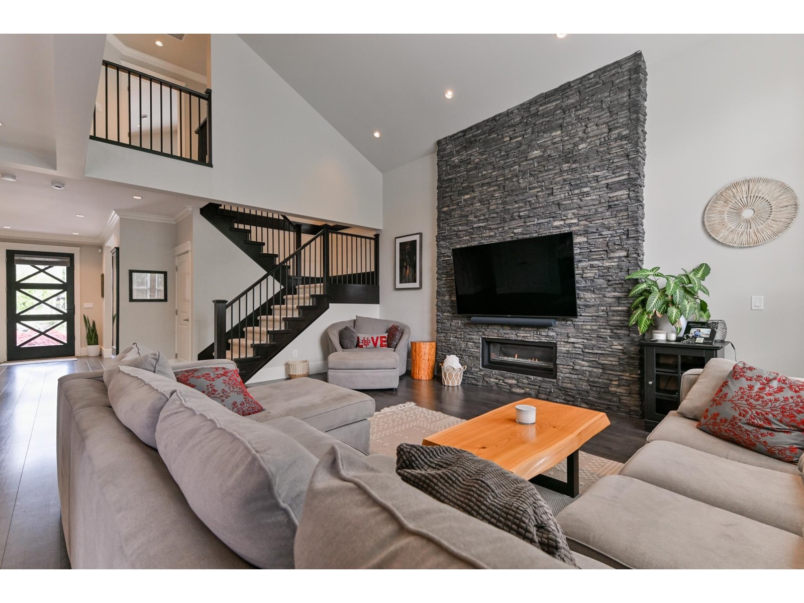 8835 Stegavik Court, Delta, British Columbia  V4C 0C6 - Photo 2 - R3001202