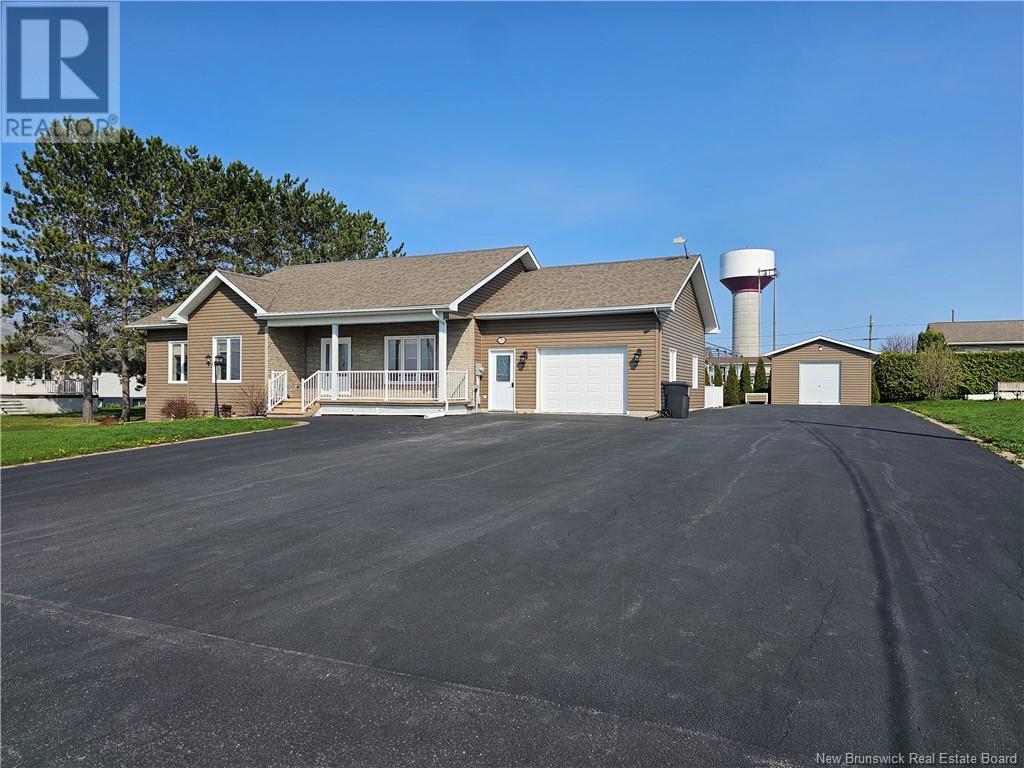 29 Vanier Street, Grand-Sault/Grand Falls, New Brunswick