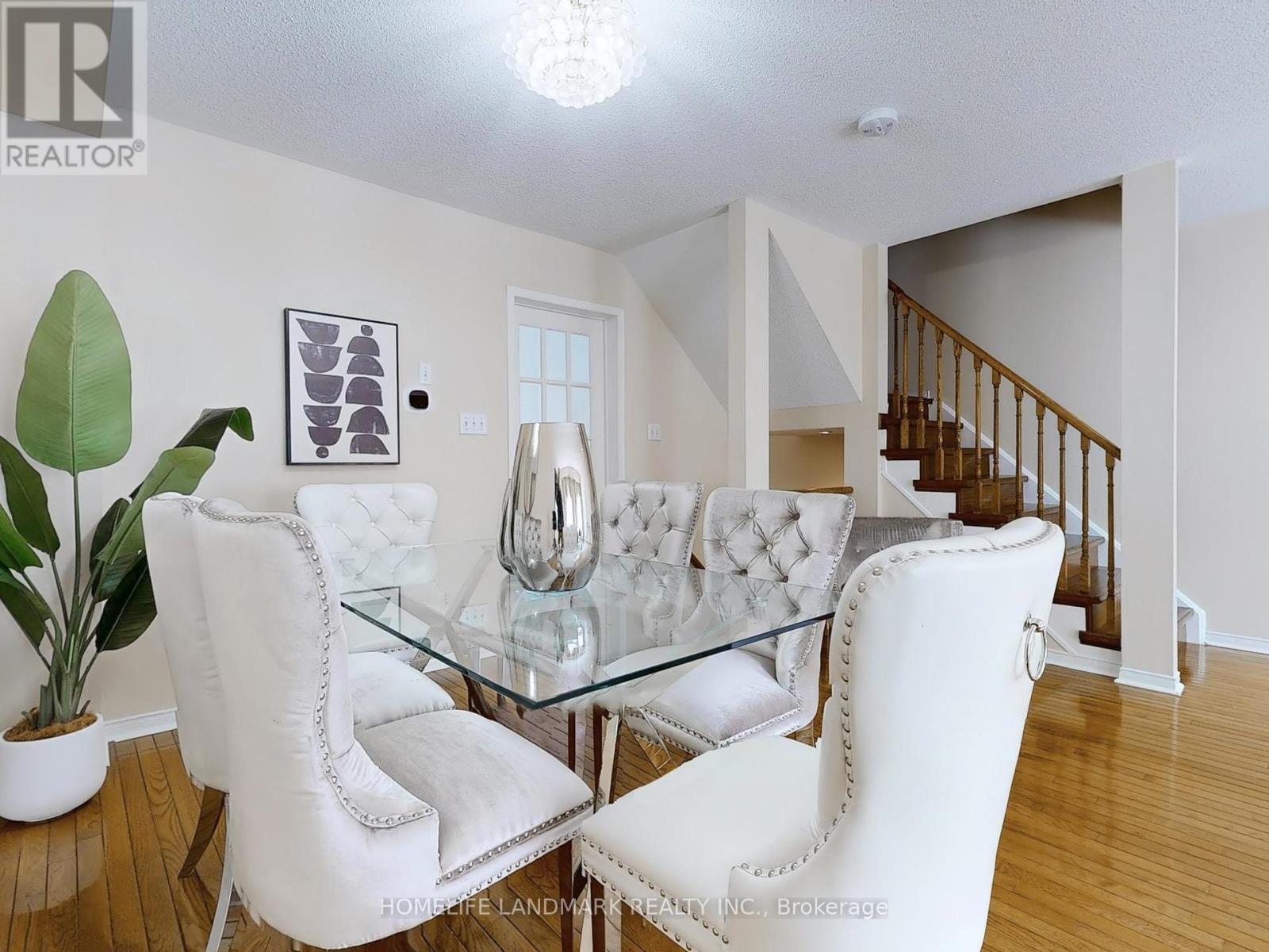 44 Vanity Crescent, Richmond Hill, Ontario  L4B 4E5 - Photo 11 - N12147227