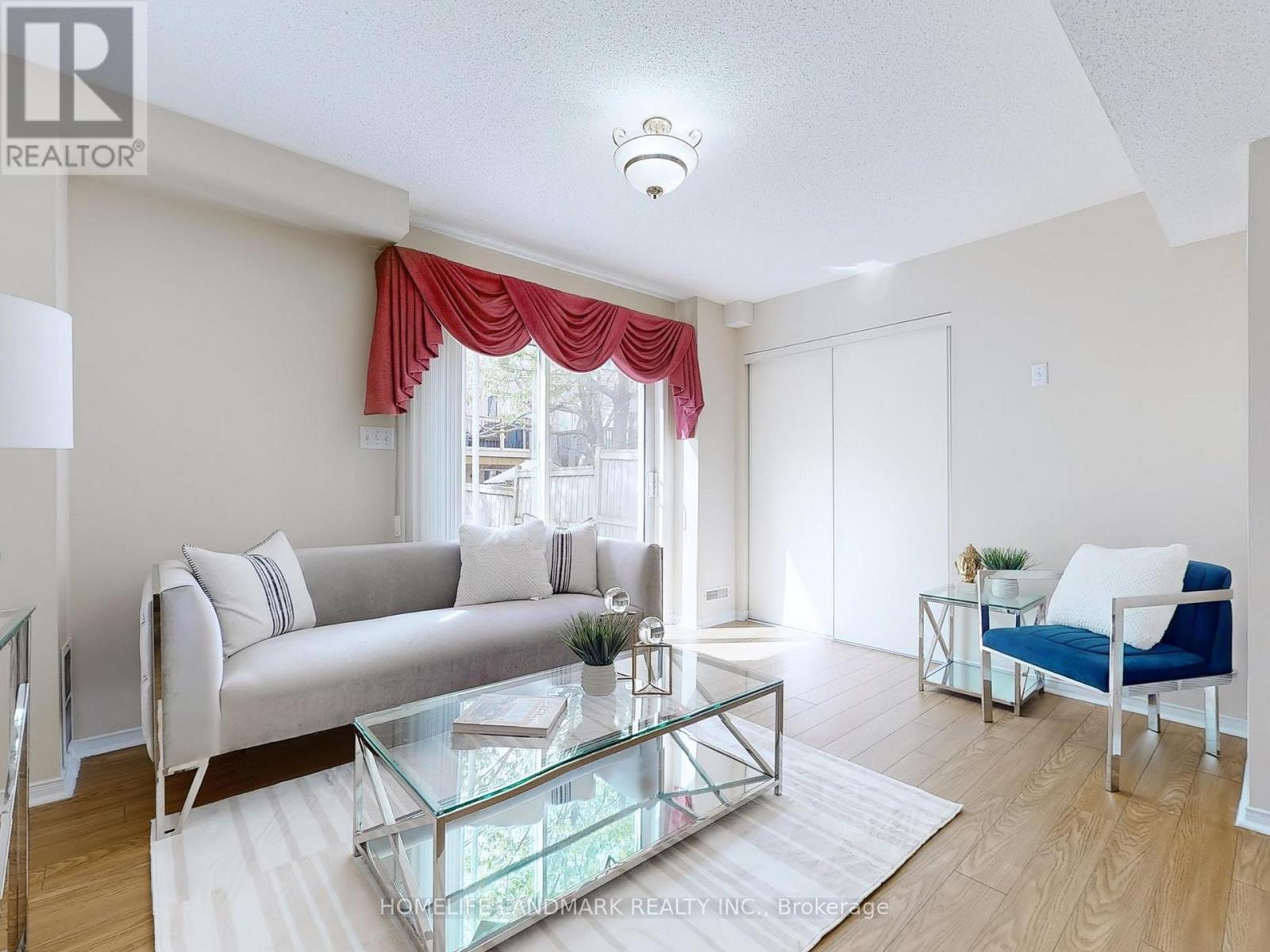 44 Vanity Crescent, Richmond Hill, Ontario  L4B 4E5 - Photo 39 - N12147227