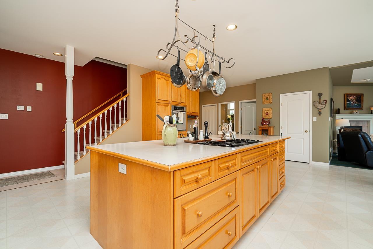 4454 209b Street, Langley, British Columbia  V3A 8Y8 - Photo 12 - R3002077