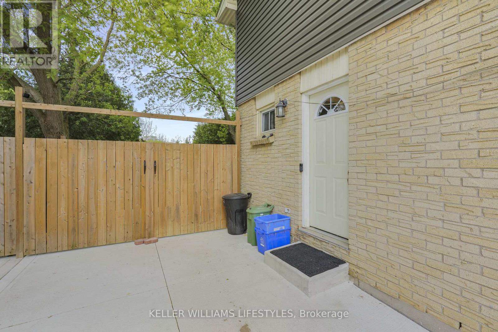 875 Dearness Drive, London South, Ontario  N6E 1Y4 - Photo 33 - X12147606