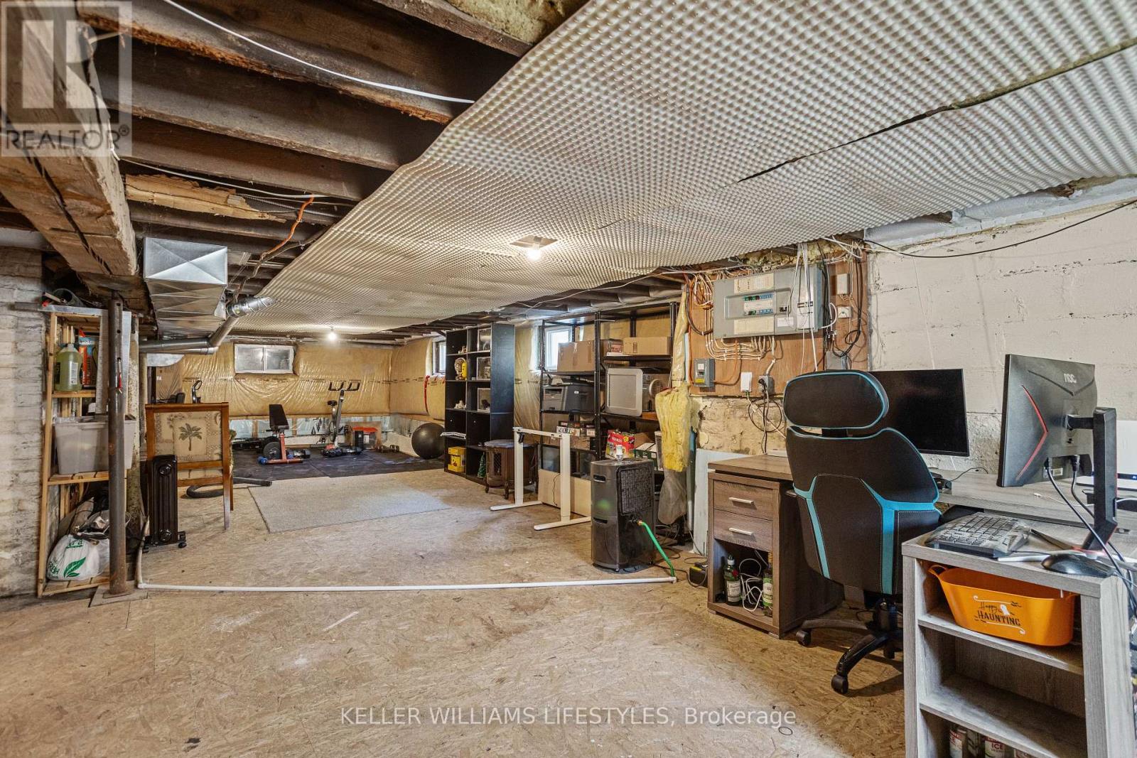 181 Parkhill Main Street, North Middlesex, Ontario  N0M 2K0 - Photo 33 - X12147640