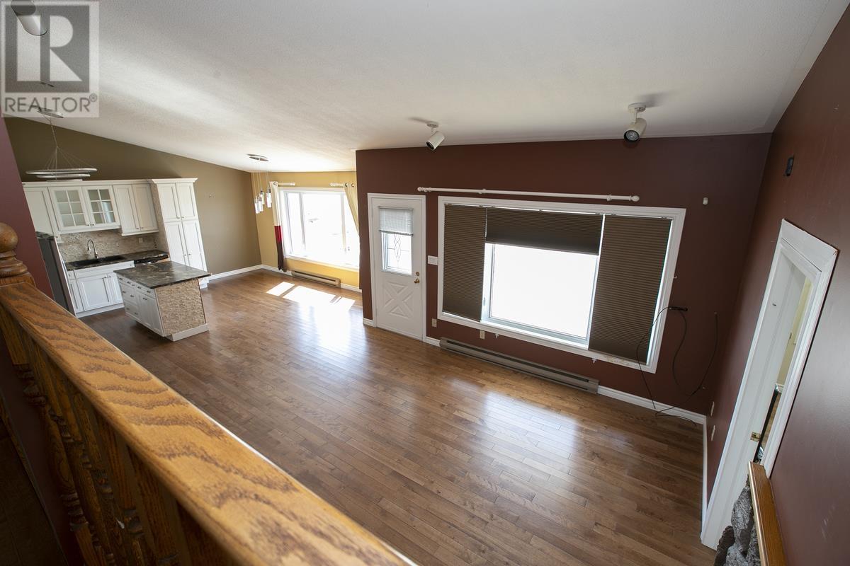 304 Pine Shore Dr, Sault Ste. Marie, Ontario  P6A 5K6 - Photo 27 - SM251023