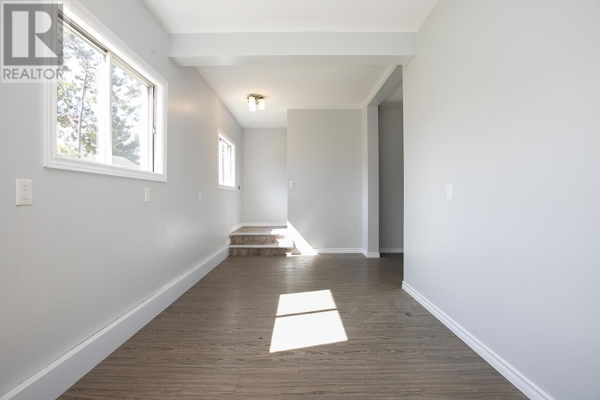 304 Pine Shore Dr, Sault Ste. Marie, Ontario  P6A 5K6 - Photo 38 - SM251023