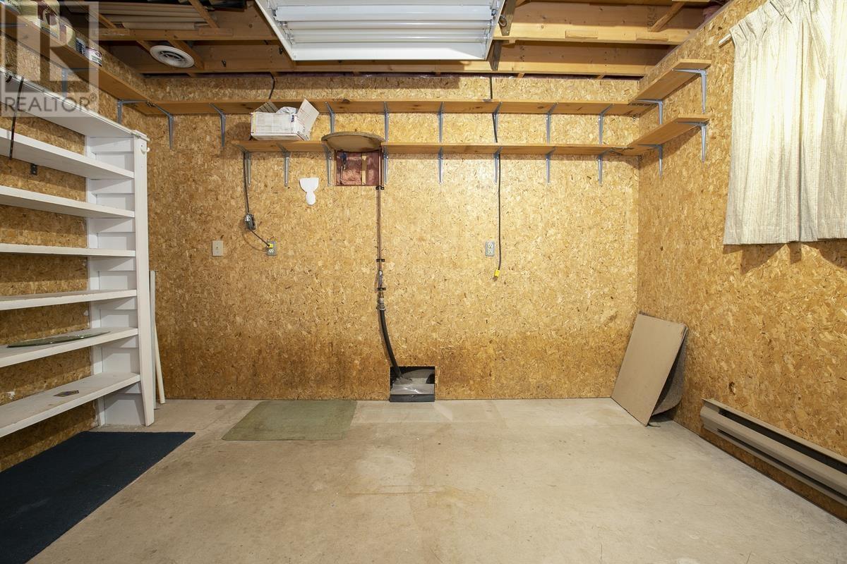 304 Pine Shore Dr, Sault Ste. Marie, Ontario  P6A 5K6 - Photo 37 - SM251023