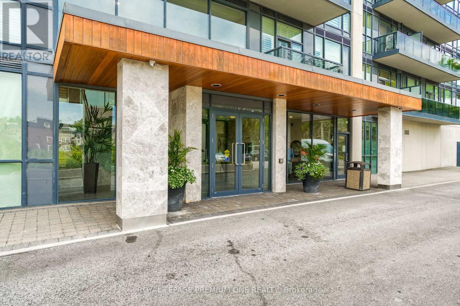 Property at 107 - 4700 HIGHWAY 7 image 3