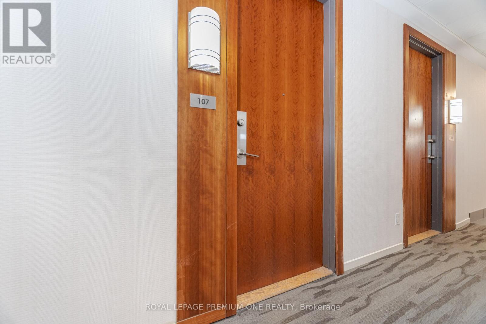 107 - 4700 Highway 7, Vaughan, Ontario  L4L 0B4 - Photo 6 - N12147338