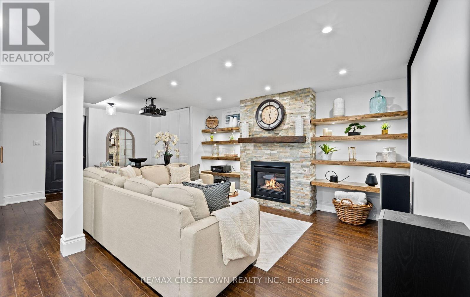 20 Compton Crescent, Bradford West Gwillimbury (Bradford), Ontario  L3Z 2X5 - Photo 27 - N12147372