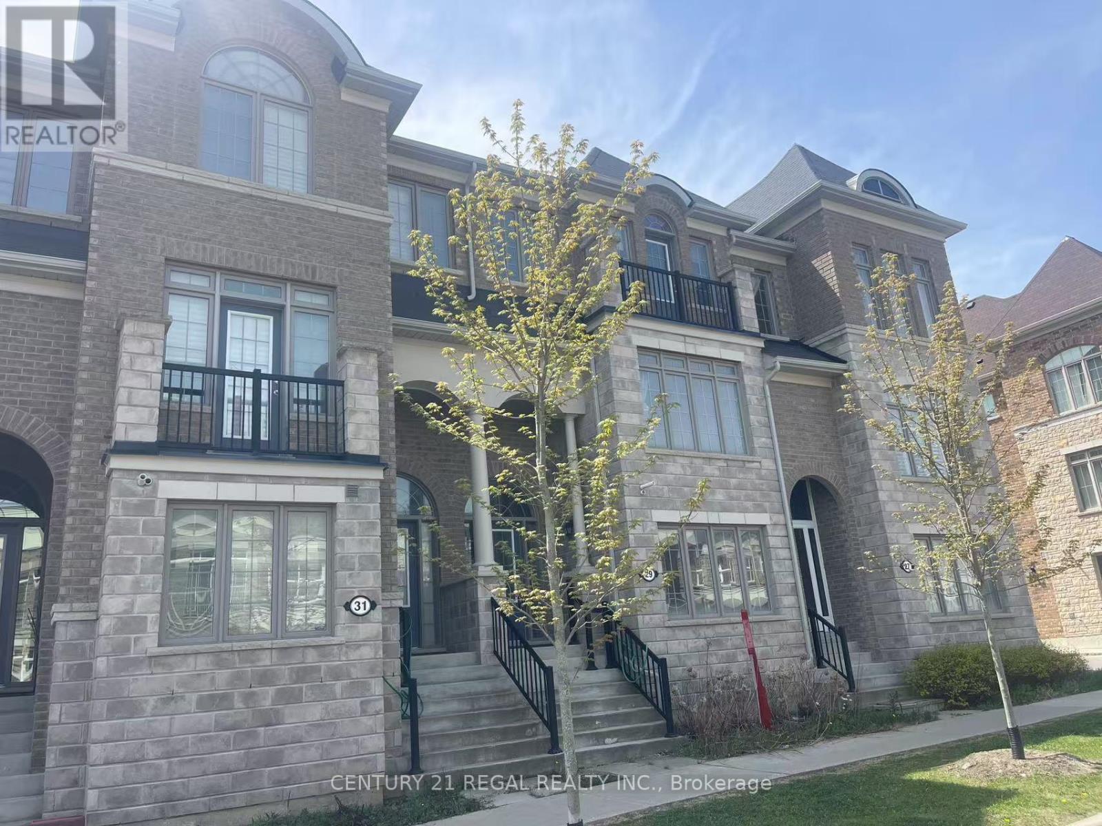 Property at 29 ROUGEVIEW PARK CRESCENT image 2