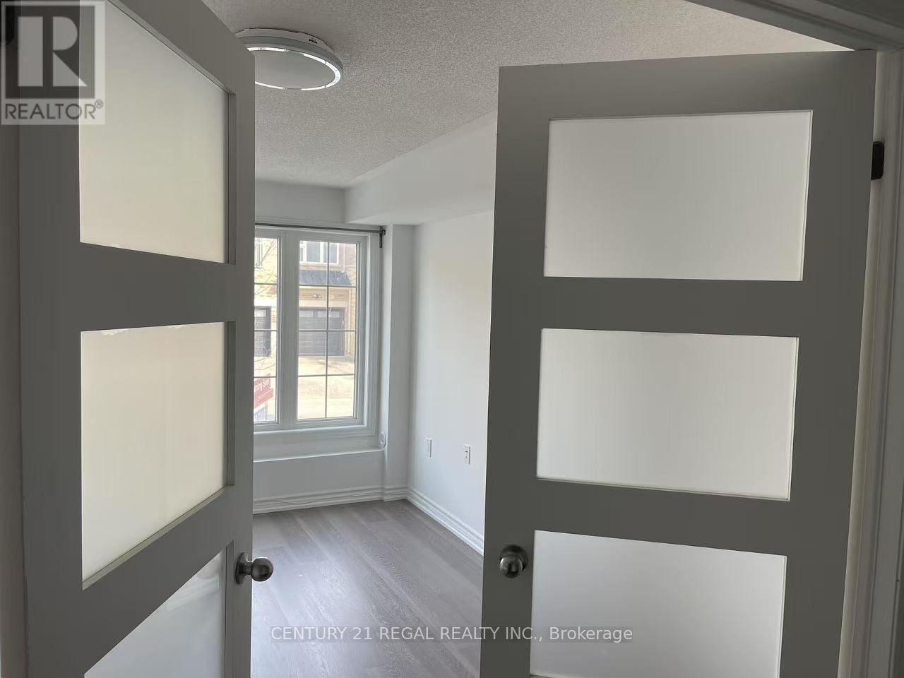 29 Rougeview Park Crescent, Markham, Ontario  L6E 0S7 - Photo 8 - N12147390
