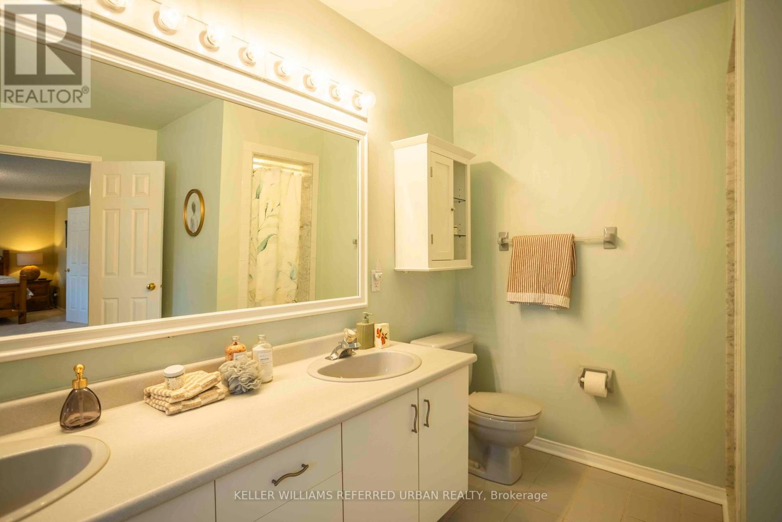 32 Nelson Circle, Newmarket, Ontario  L3X 1R1 - Photo 28 - N12147466