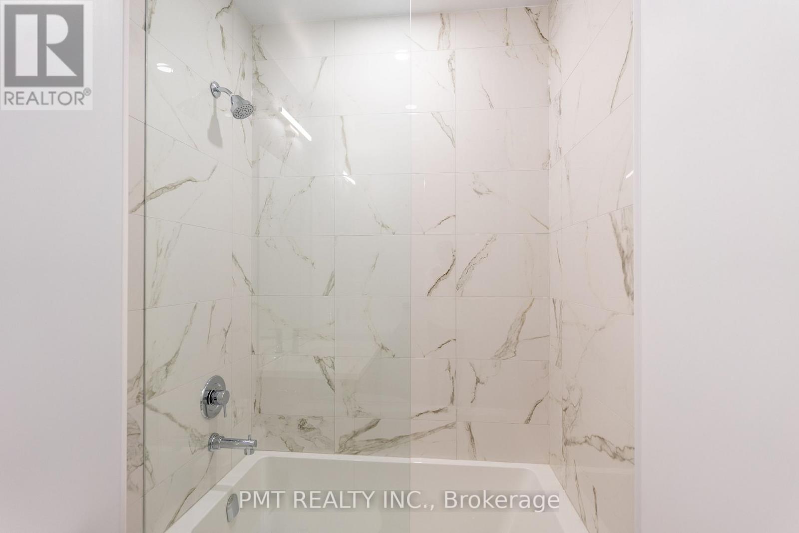 309 - 60 Honeycrisp Crescent, Vaughan, Ontario  L4K 0N5 - Photo 11 - N12147557