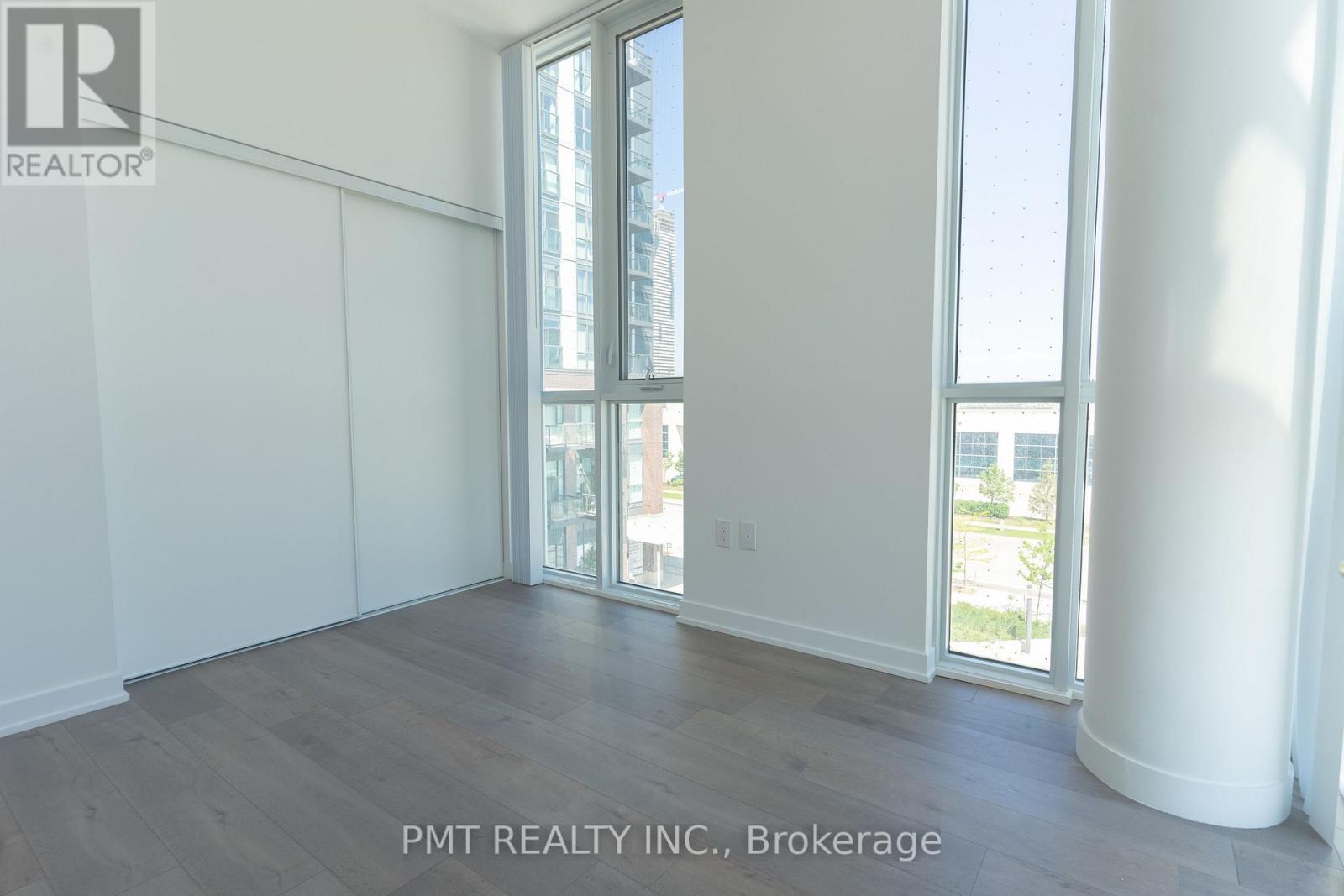 309 - 60 Honeycrisp Crescent, Vaughan, Ontario  L4K 0N5 - Photo 2 - N12147557