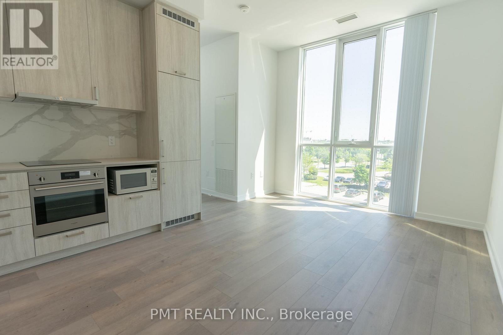 309 - 60 Honeycrisp Crescent, Vaughan, Ontario  L4K 0N5 - Photo 6 - N12147557