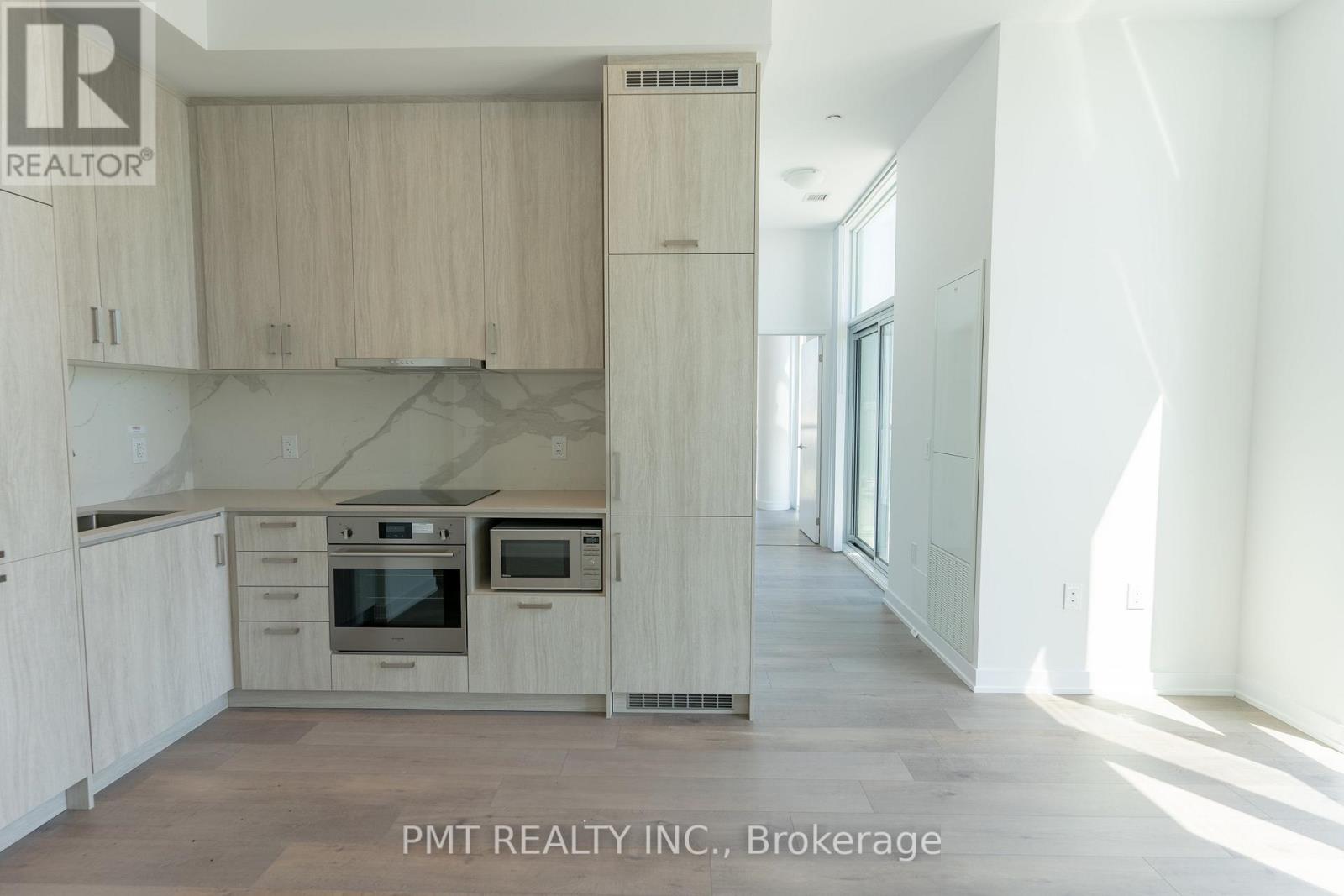 309 - 60 Honeycrisp Crescent, Vaughan, Ontario  L4K 0N5 - Photo 7 - N12147557